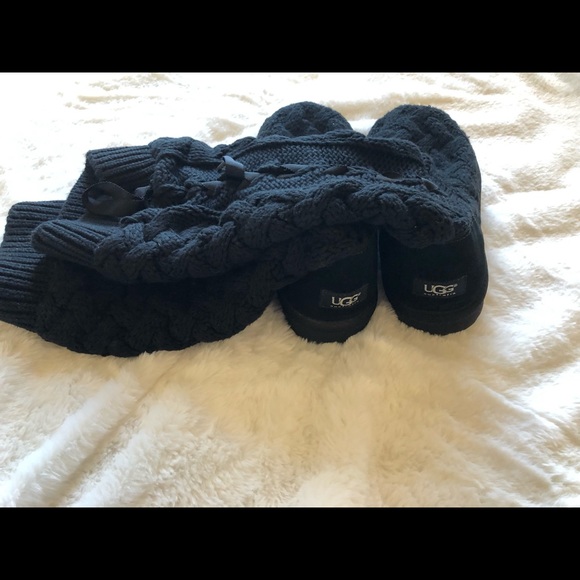 Ugg boots with lace up sides - Picture 2 of 4